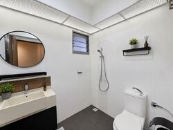 Hougang Street 32 (Hougang), Multi Generation #560572051